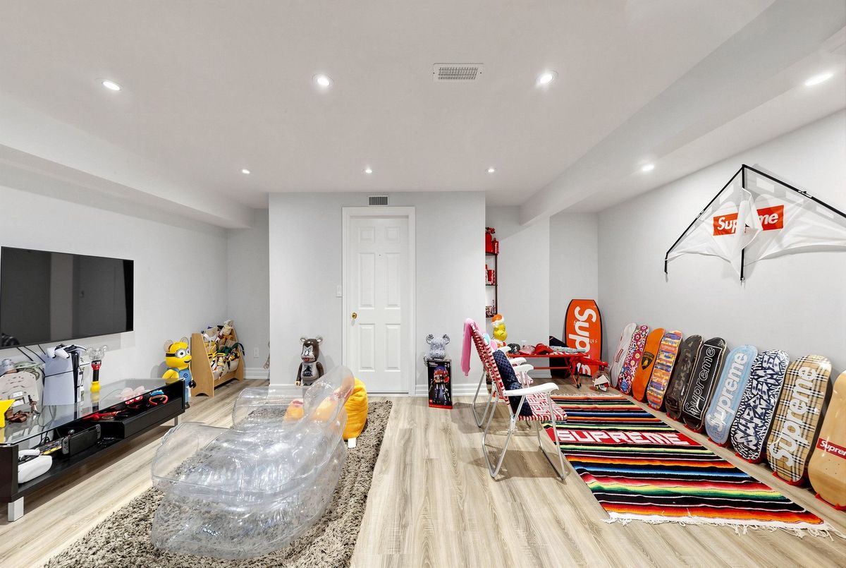 61 SHERRICK Drive 61 SHERRICK Drive Whitchurch-Stouffville