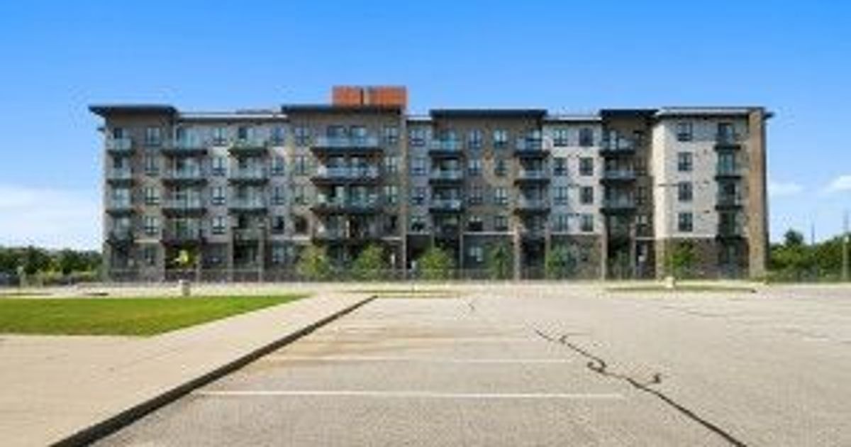 303-9700 Ninth Line Street Markham