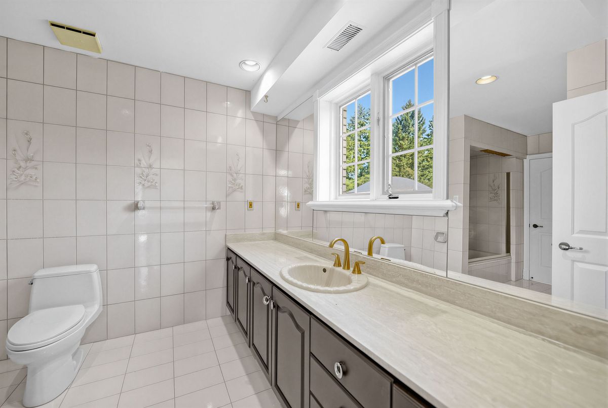 52 Nobleton Lakes Drive 52 Nobleton Lakes Drive King