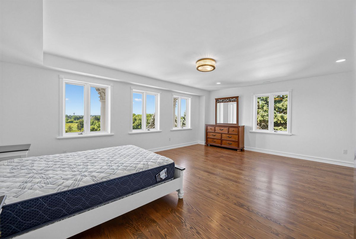 52 Nobleton Lakes Drive 52 Nobleton Lakes Drive King