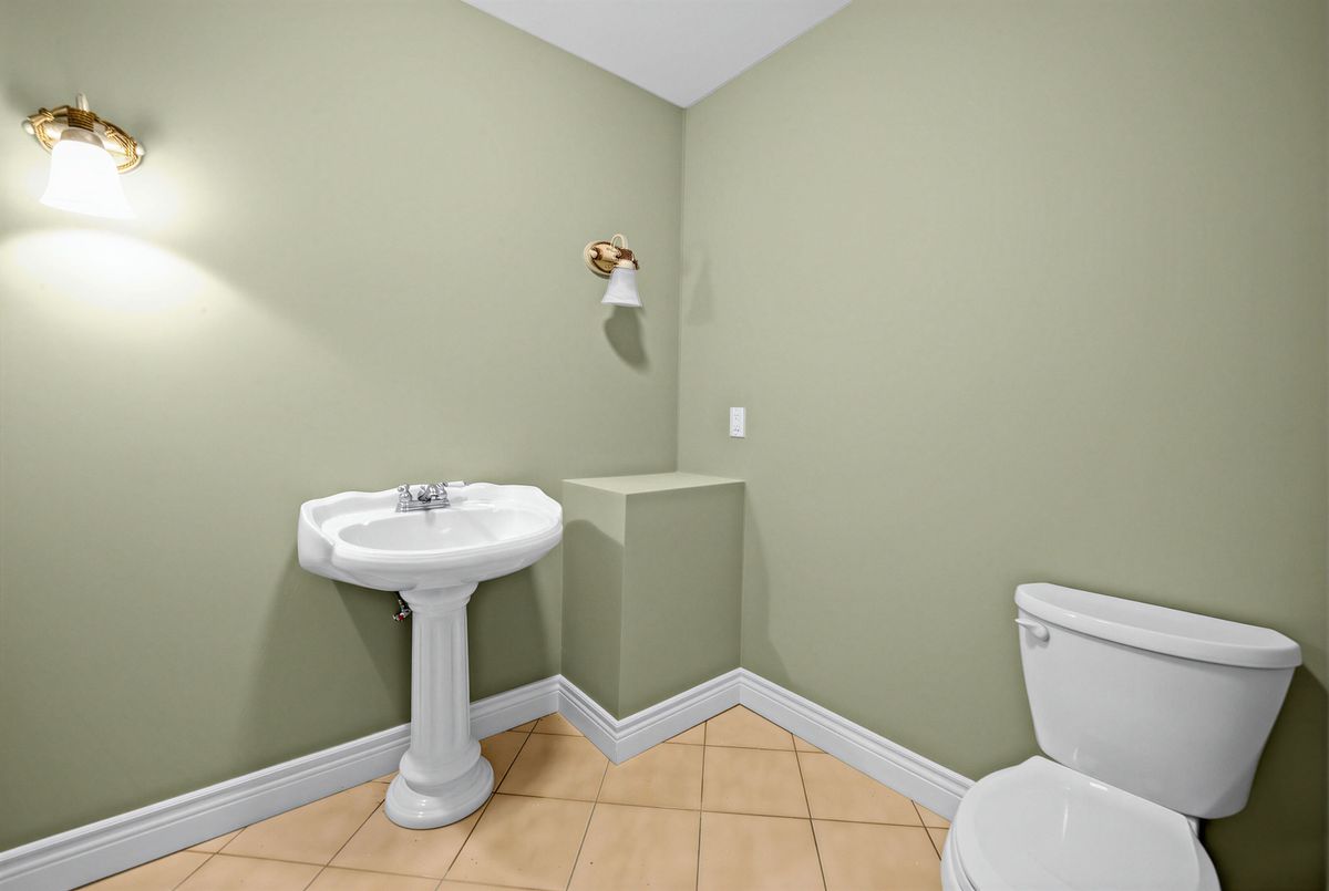 52 Nobleton Lakes Drive 52 Nobleton Lakes Drive King