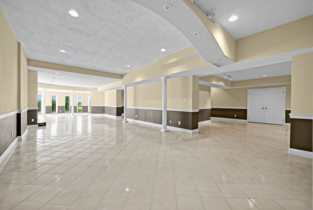 52 Nobleton Lakes Drive 52 Nobleton Lakes Drive King