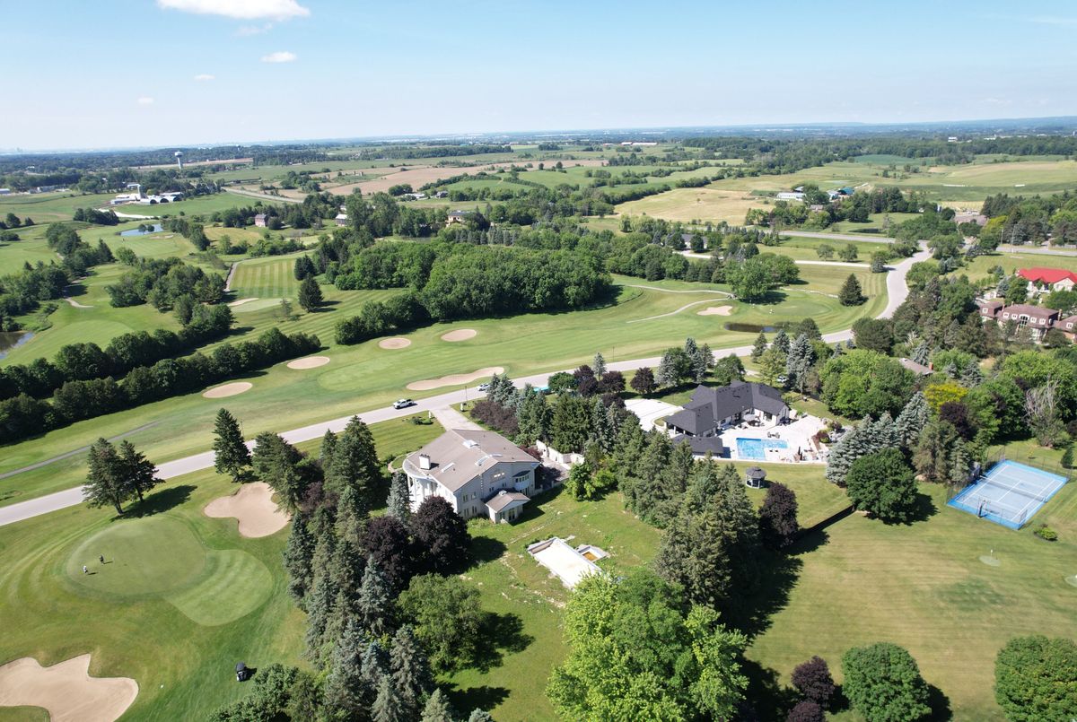 52 Nobleton Lakes Drive 52 Nobleton Lakes Drive King