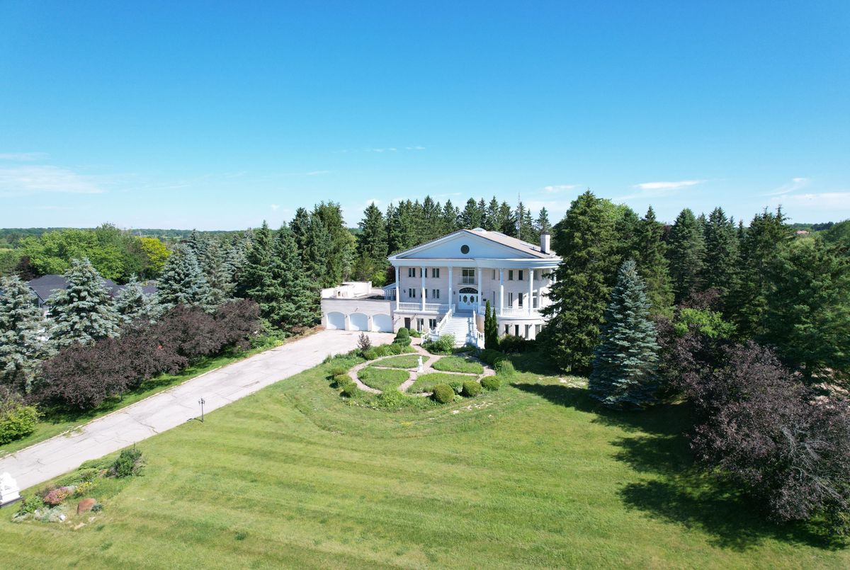 52 Nobleton Lakes Drive 52 Nobleton Lakes Drive King