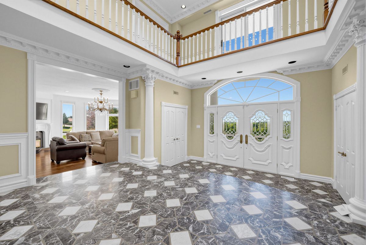 52 Nobleton Lakes Drive 52 Nobleton Lakes Drive King