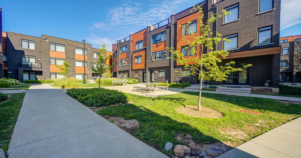 83-370 Red Maple Road Richmond Hill