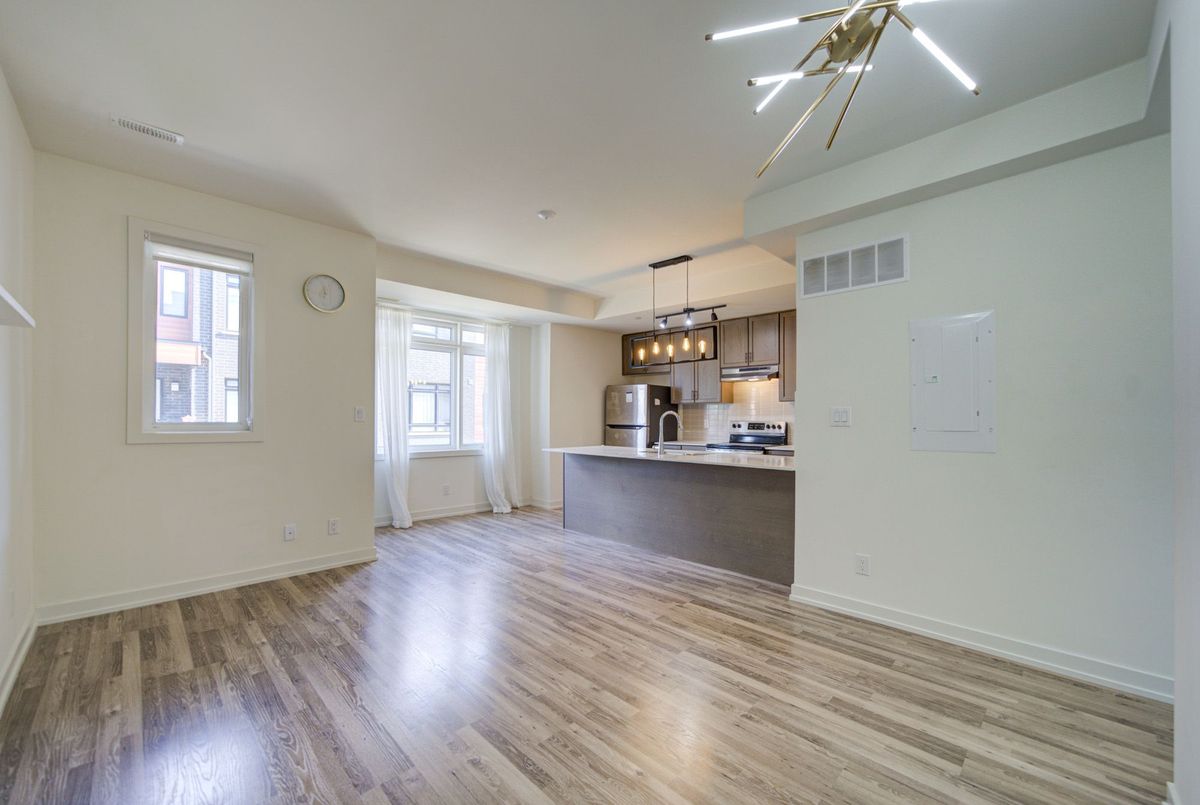 83-370 Red Maple Road 83-370 Red Maple Road Richmond Hill
