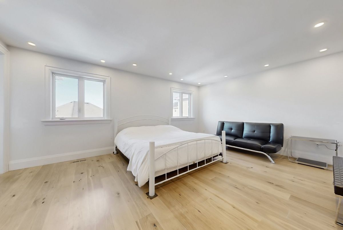 1135 Cenotaph Boulevard 1135 Cenotaph Boulevard Newmarket