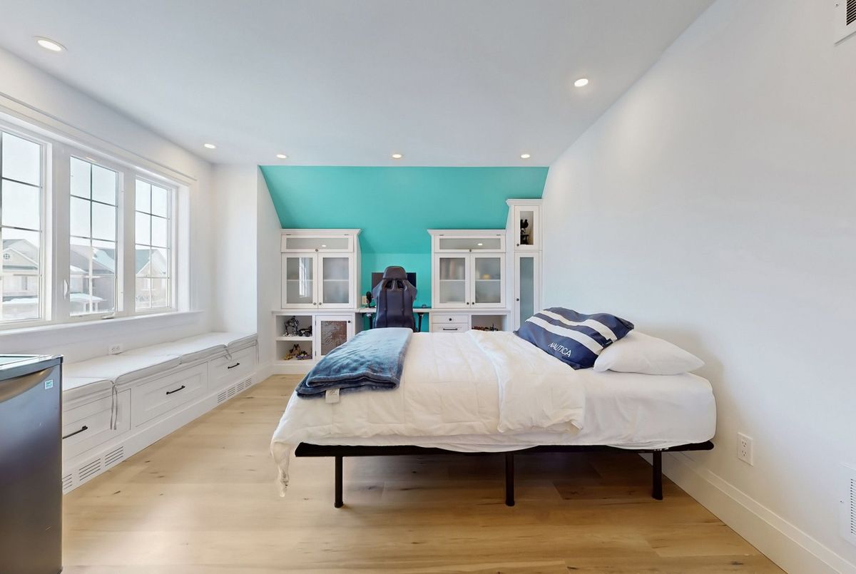 1135 Cenotaph Boulevard 1135 Cenotaph Boulevard Newmarket