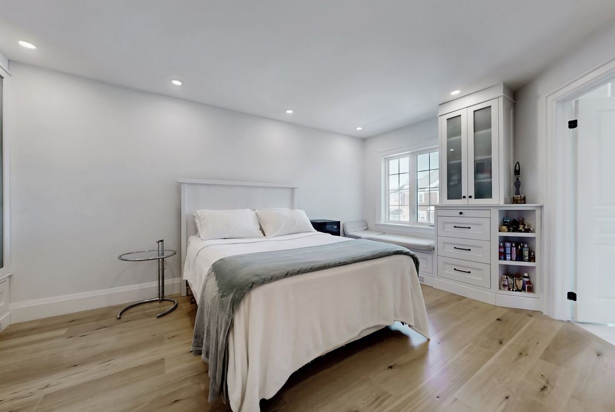 1135 Cenotaph Boulevard 1135 Cenotaph Boulevard Newmarket