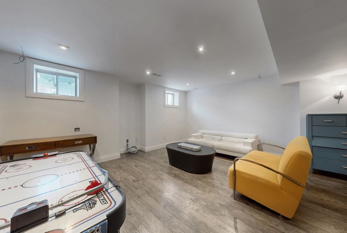 1135 Cenotaph Boulevard 1135 Cenotaph Boulevard Newmarket