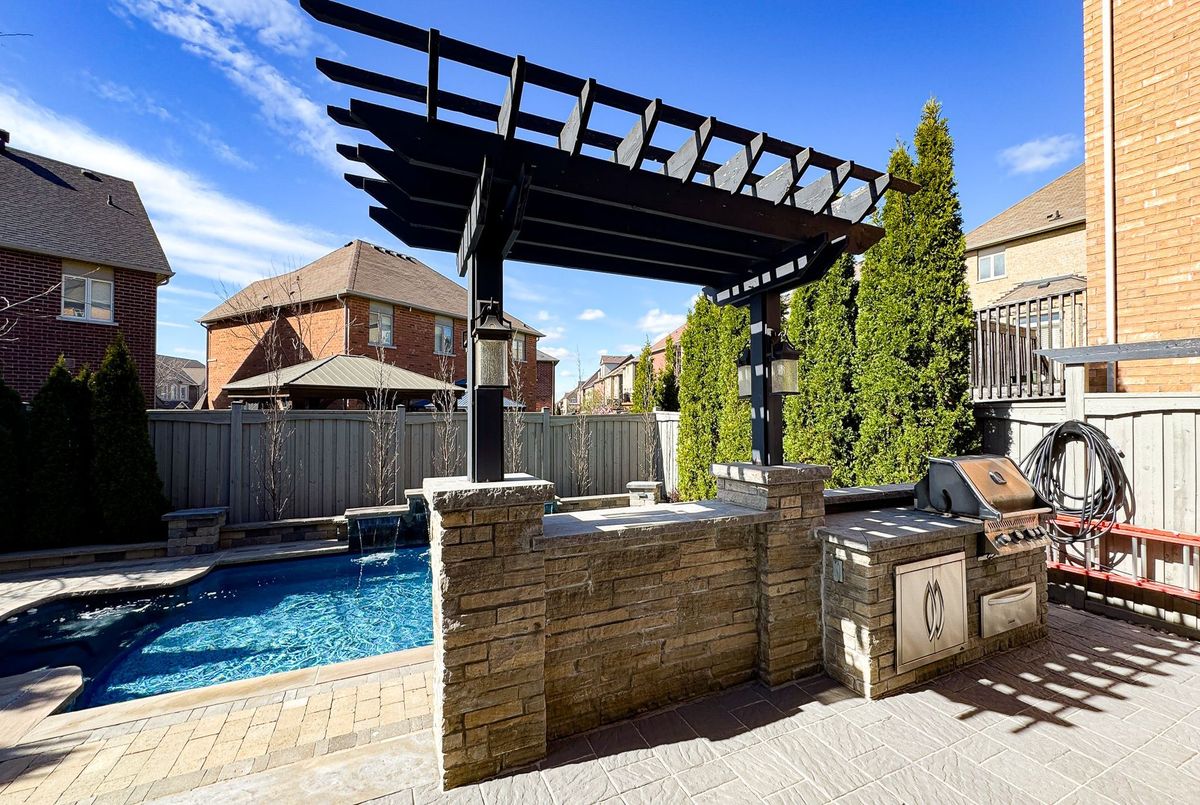 1135 Cenotaph Boulevard 1135 Cenotaph Boulevard Newmarket