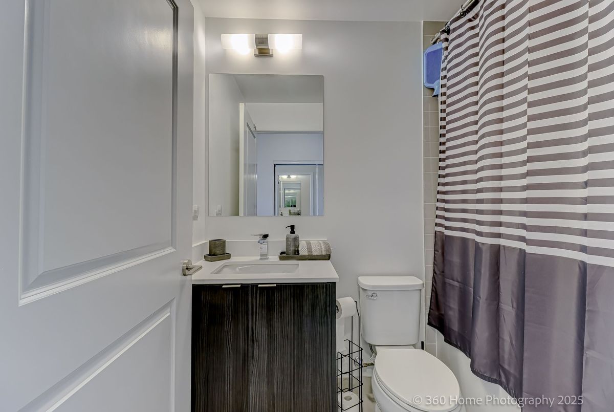 904-100 Eagle Rock Way W 904-100 Eagle Rock Way W Vaughan