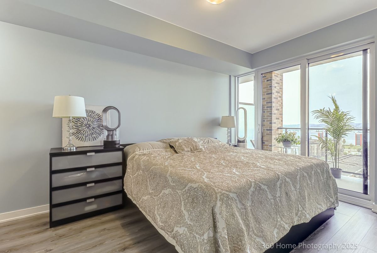 904-100 Eagle Rock Way W 904-100 Eagle Rock Way W Vaughan