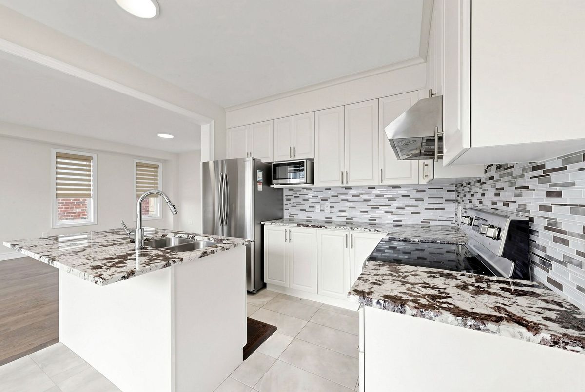 22 Mondial Crescent 22 Mondial Crescent East Gwillimbury