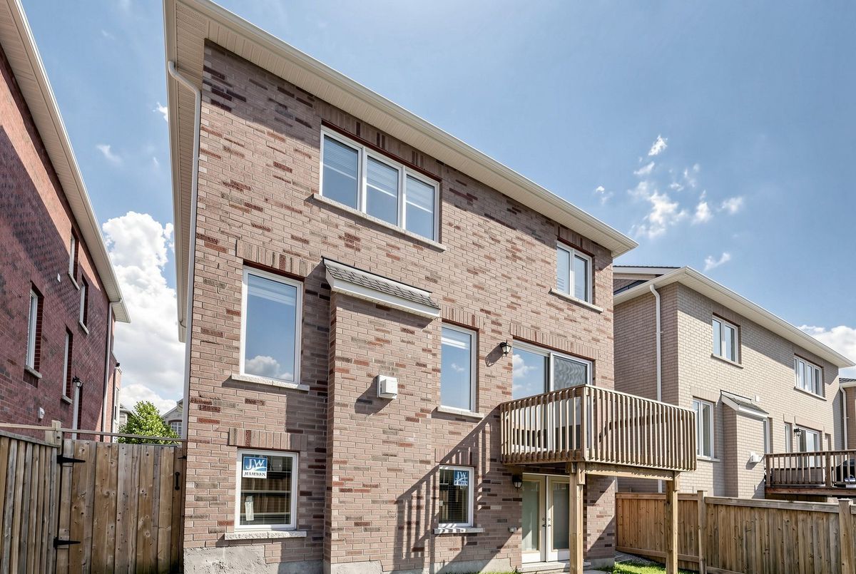 22 Mondial Crescent 22 Mondial Crescent East Gwillimbury