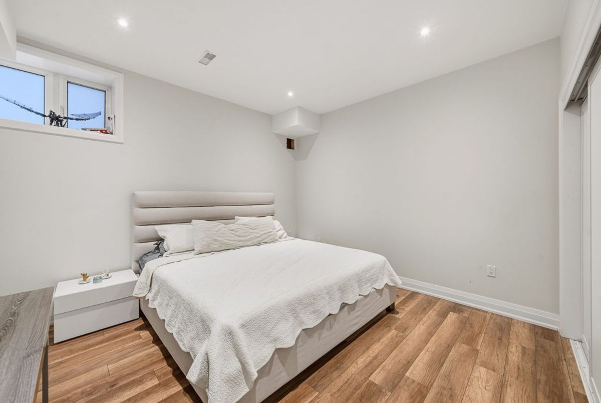 img-gallery