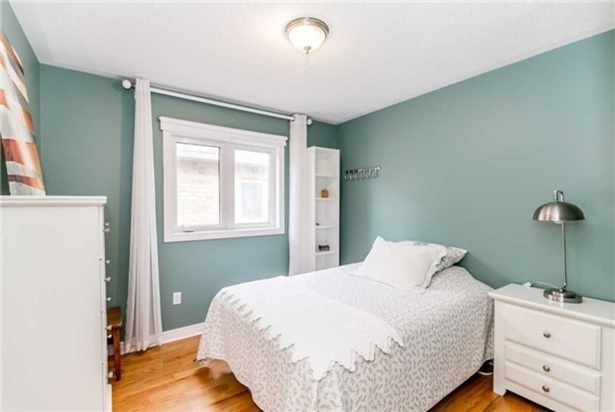 746 Stonehaven Ave 746 Stonehaven Ave Newmarket