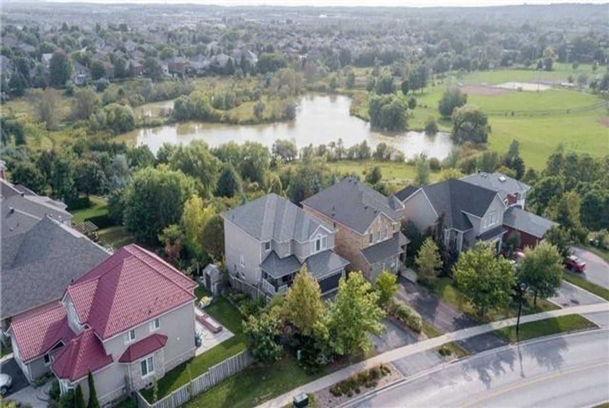 746 Stonehaven Ave 746 Stonehaven Ave Newmarket