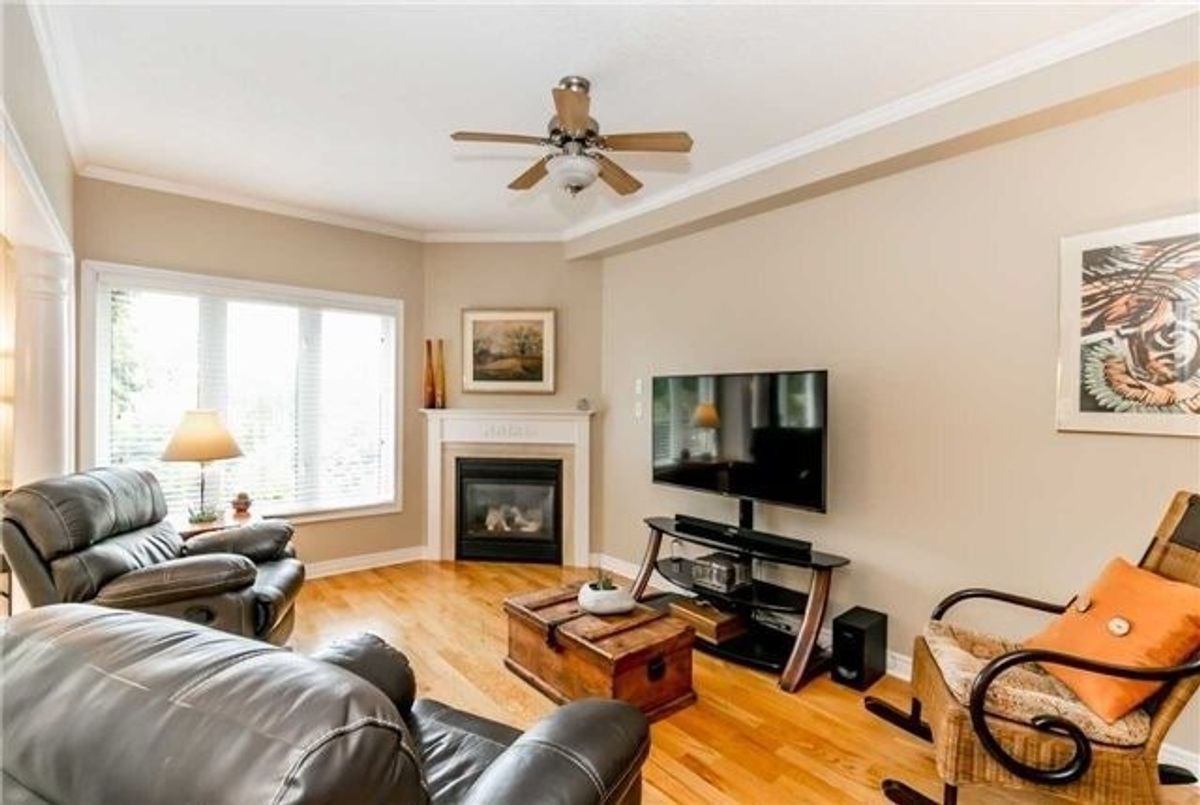 746 Stonehaven Ave 746 Stonehaven Ave Newmarket