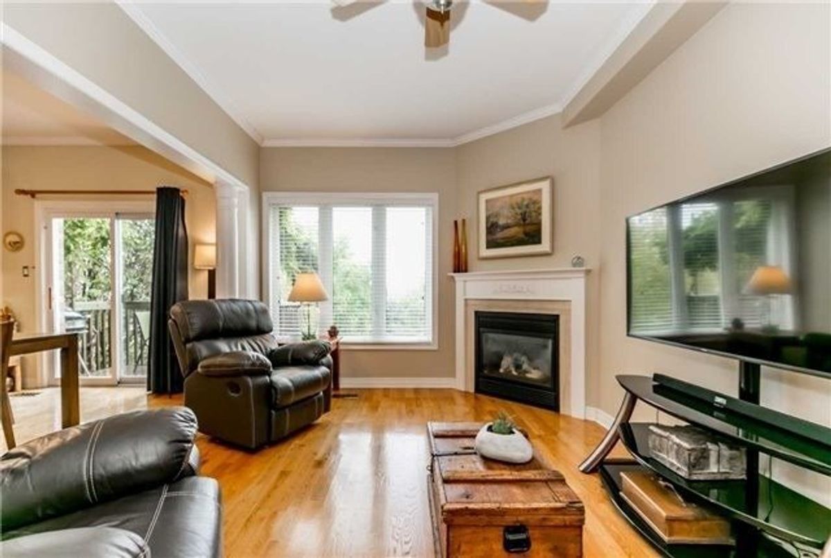 746 Stonehaven Ave 746 Stonehaven Ave Newmarket