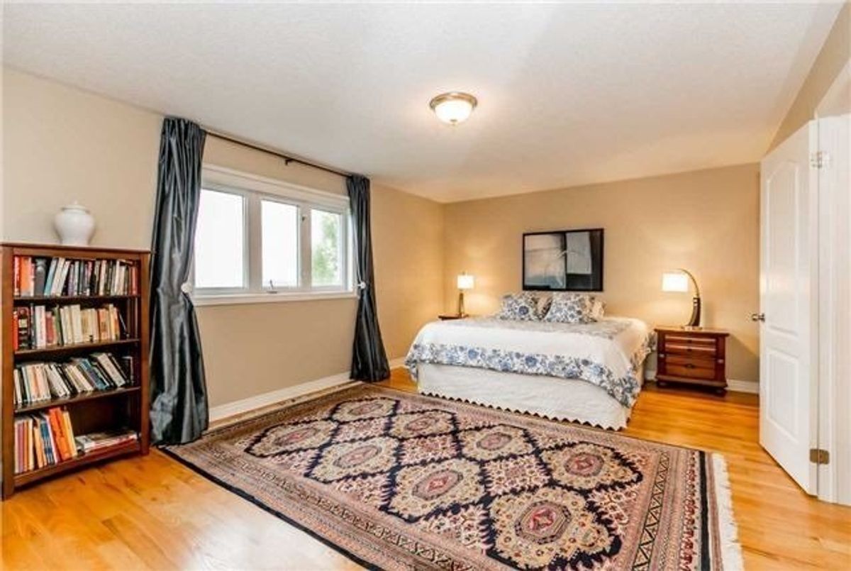 746 Stonehaven Ave 746 Stonehaven Ave Newmarket