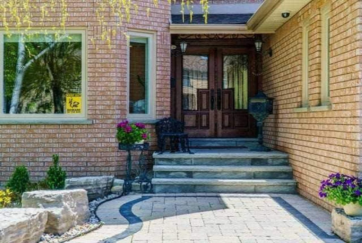 167 Arnold Ave 167 Arnold Ave Vaughan
