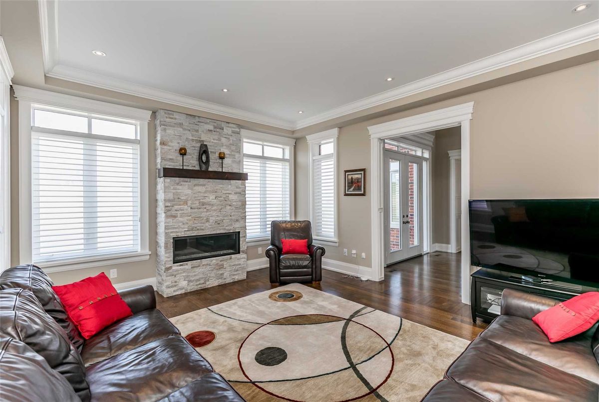 38 Cousins Crt 38 Cousins Crt Bradford West Gwillimbury