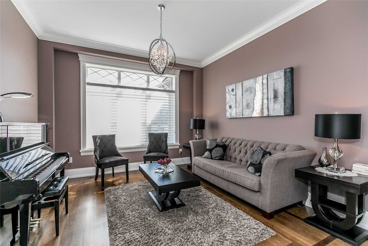 38 Cousins Crt 38 Cousins Crt Bradford West Gwillimbury