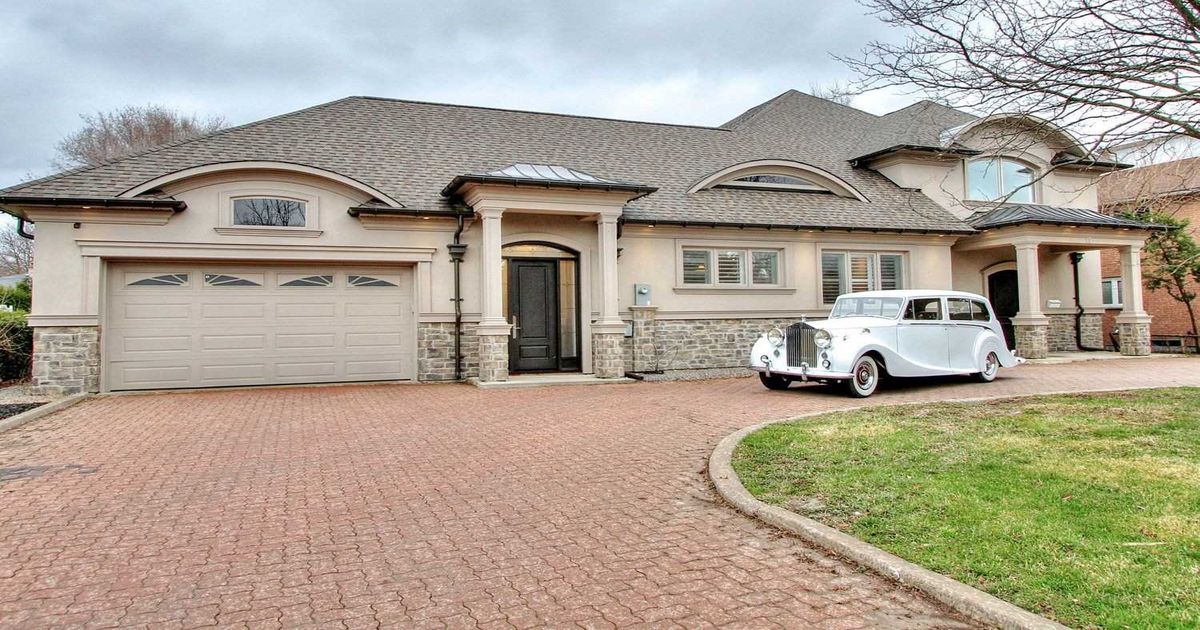 17 Pearson Ave Richmond Hill