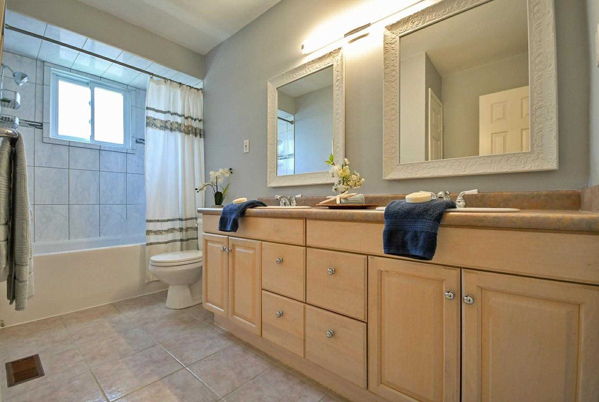 33 John Dexter Pl 33 John Dexter Pl Markham