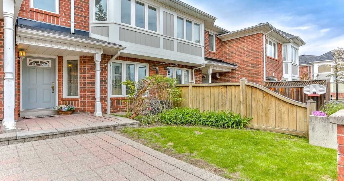 6-18 Clark Ave W Vaughan