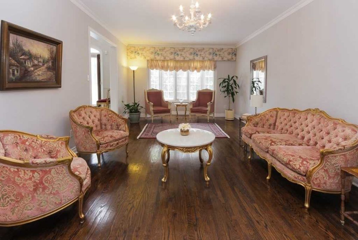 26 Hillholm Blvd 26 Hillholm Blvd Richmond Hill
