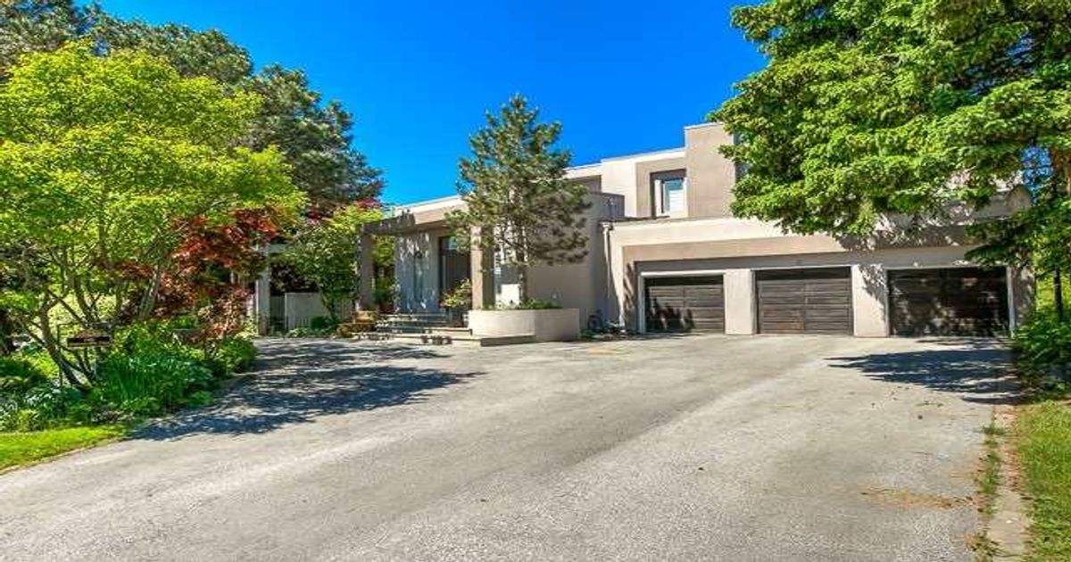 2 Fairway Heights Cres Markham