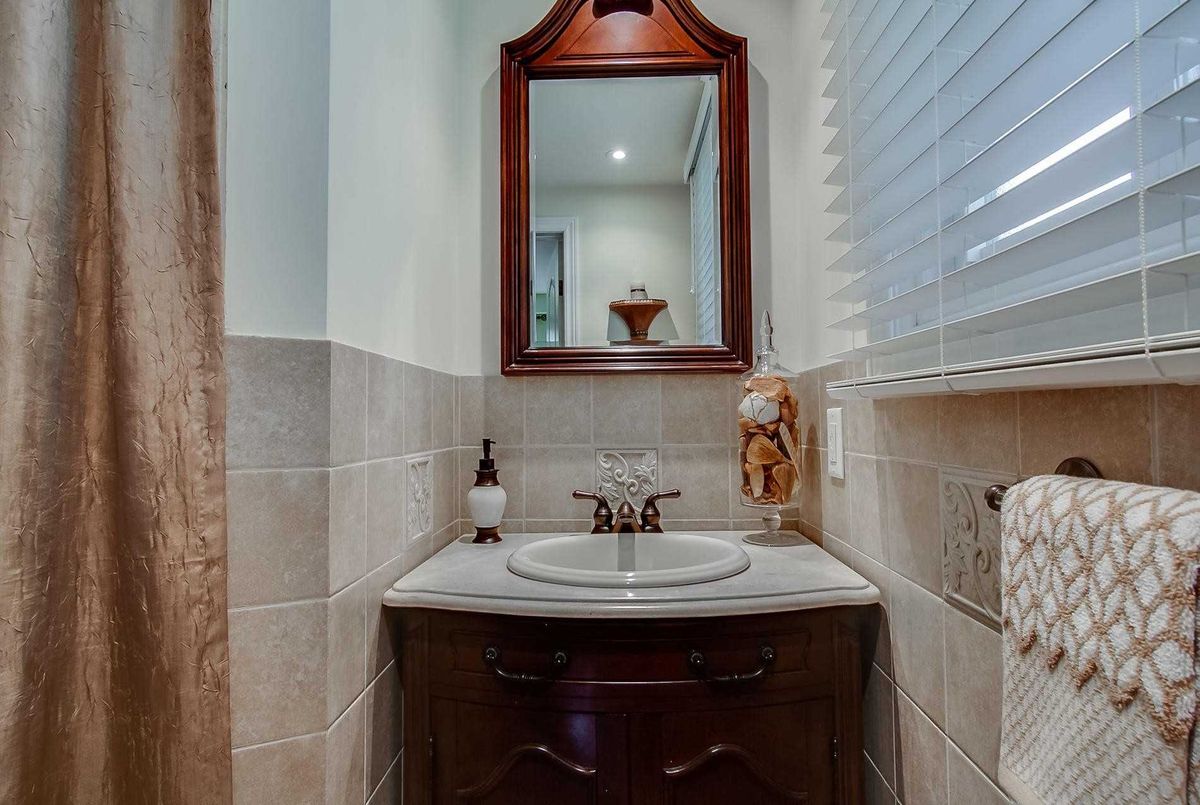 59 Walmer Rd 59 Walmer Rd Richmond Hill