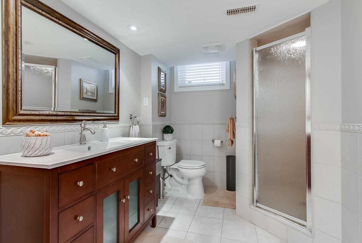 59 Walmer Rd 59 Walmer Rd Richmond Hill