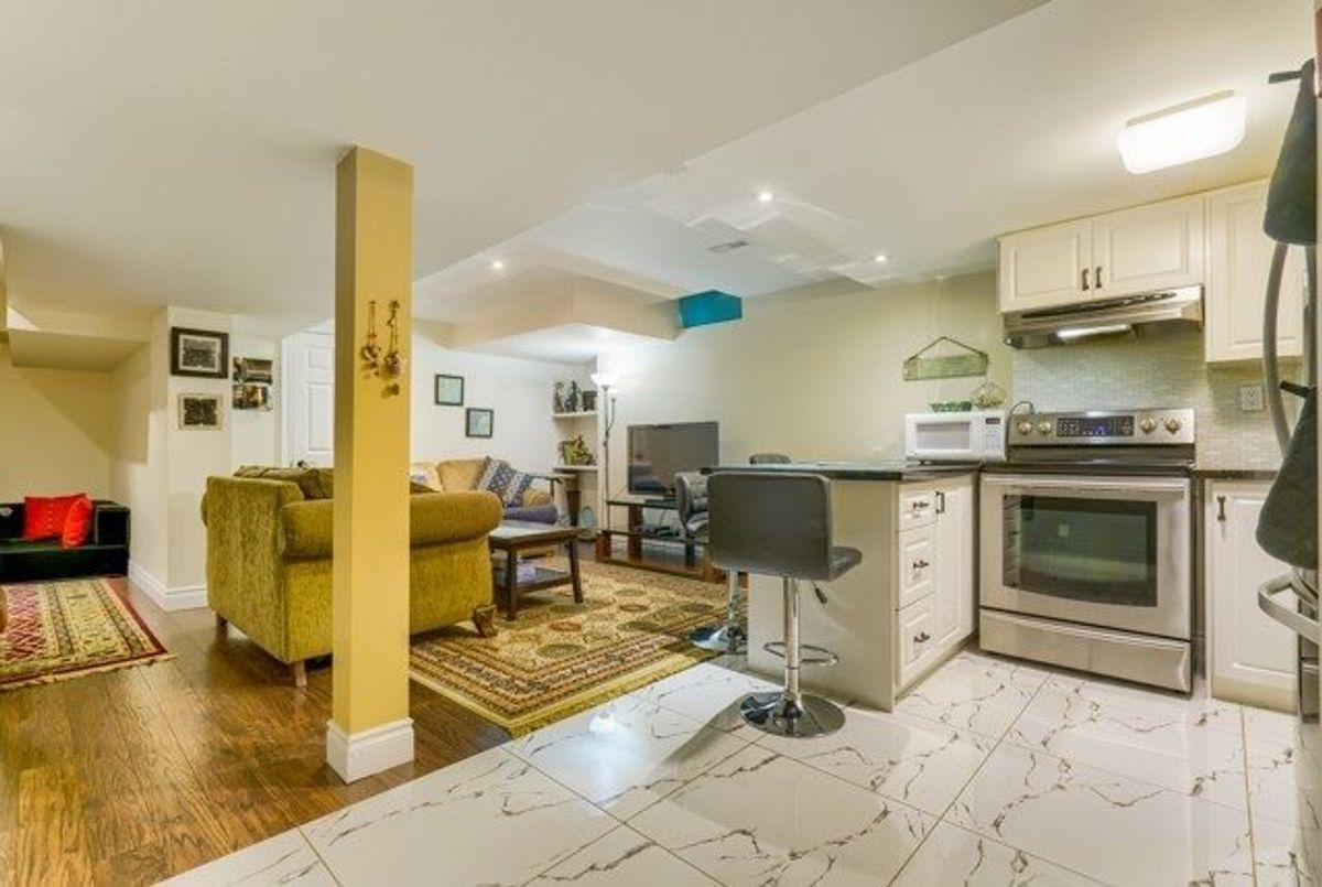 27 Bradbeer Cres 27 Bradbeer Cres Vaughan