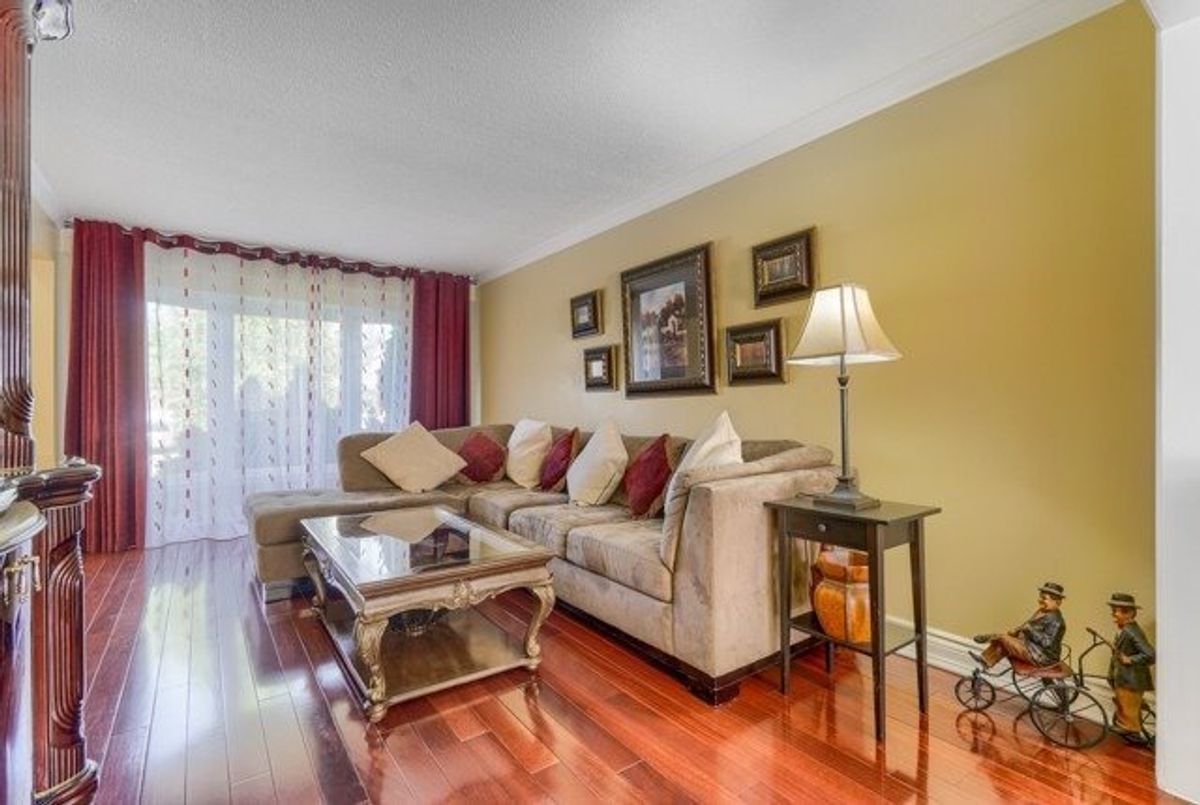 27 Bradbeer Cres 27 Bradbeer Cres Vaughan