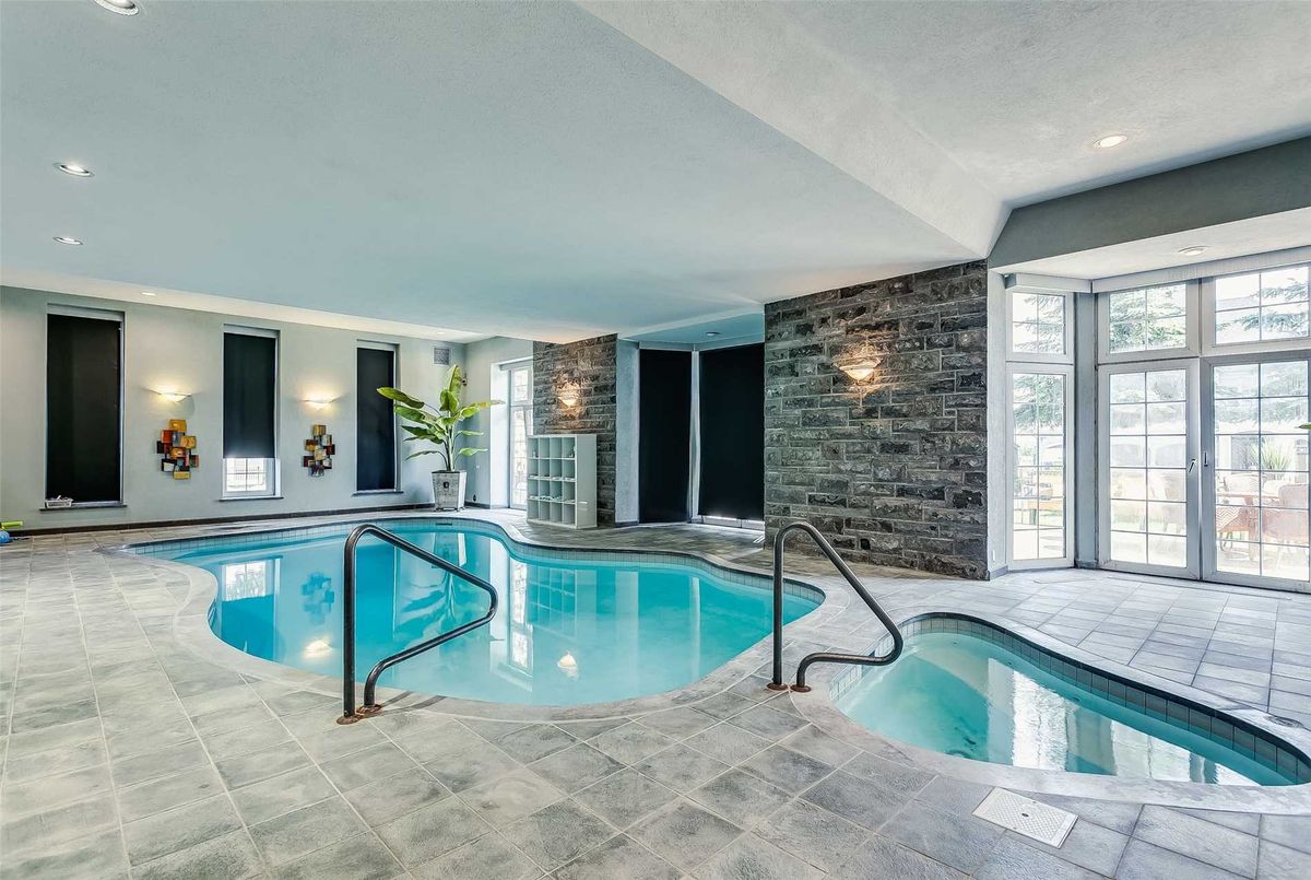 16 Finesse Crt 16 Finesse Crt Richmond Hill