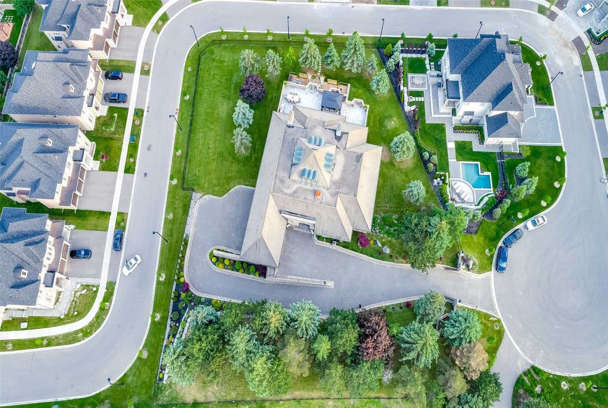 16 Finesse Crt 16 Finesse Crt Richmond Hill
