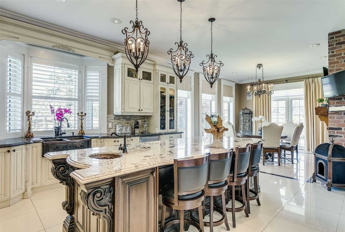 16 Finesse Crt 16 Finesse Crt Richmond Hill