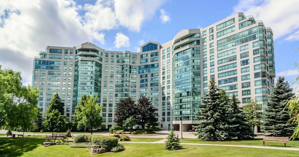1516-7805 Bayview Ave Markham