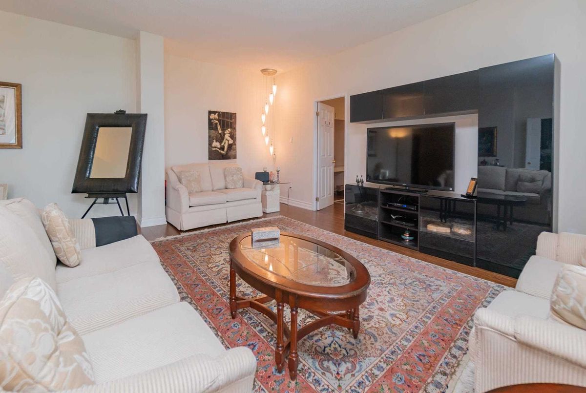 1516-7805 Bayview Ave 1516-7805 Bayview Ave Markham