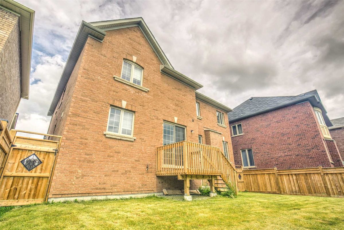 577 Clifford Perry Pl 577 Clifford Perry Pl Newmarket