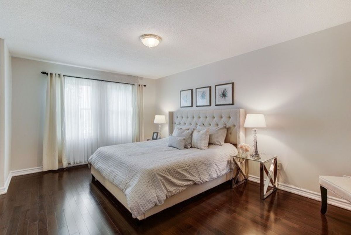 27 Bishopsbridge Cres 27 Bishopsbridge Cres Richmond Hill