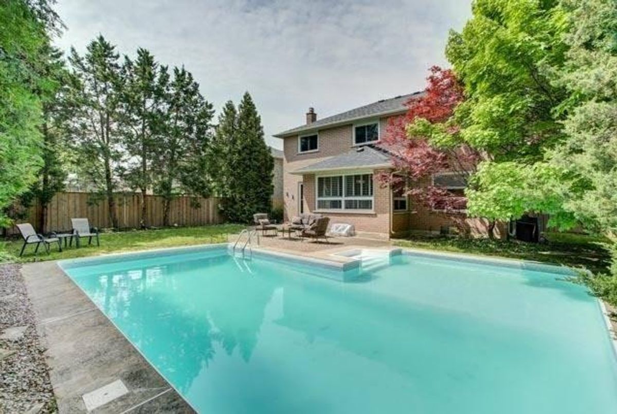 27 Bishopsbridge Cres 27 Bishopsbridge Cres Richmond Hill