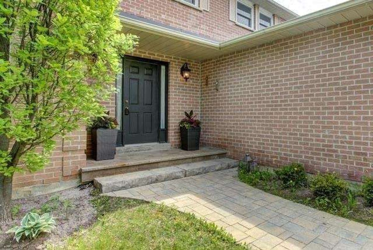 27 Bishopsbridge Cres 27 Bishopsbridge Cres Richmond Hill