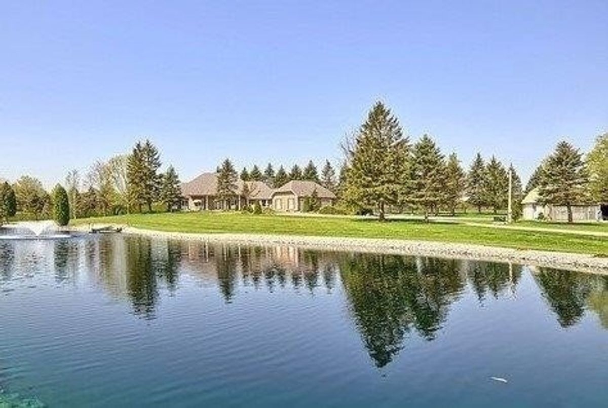 8 Peter Schneider Dr 8 Peter Schneider Dr East Gwillimbury