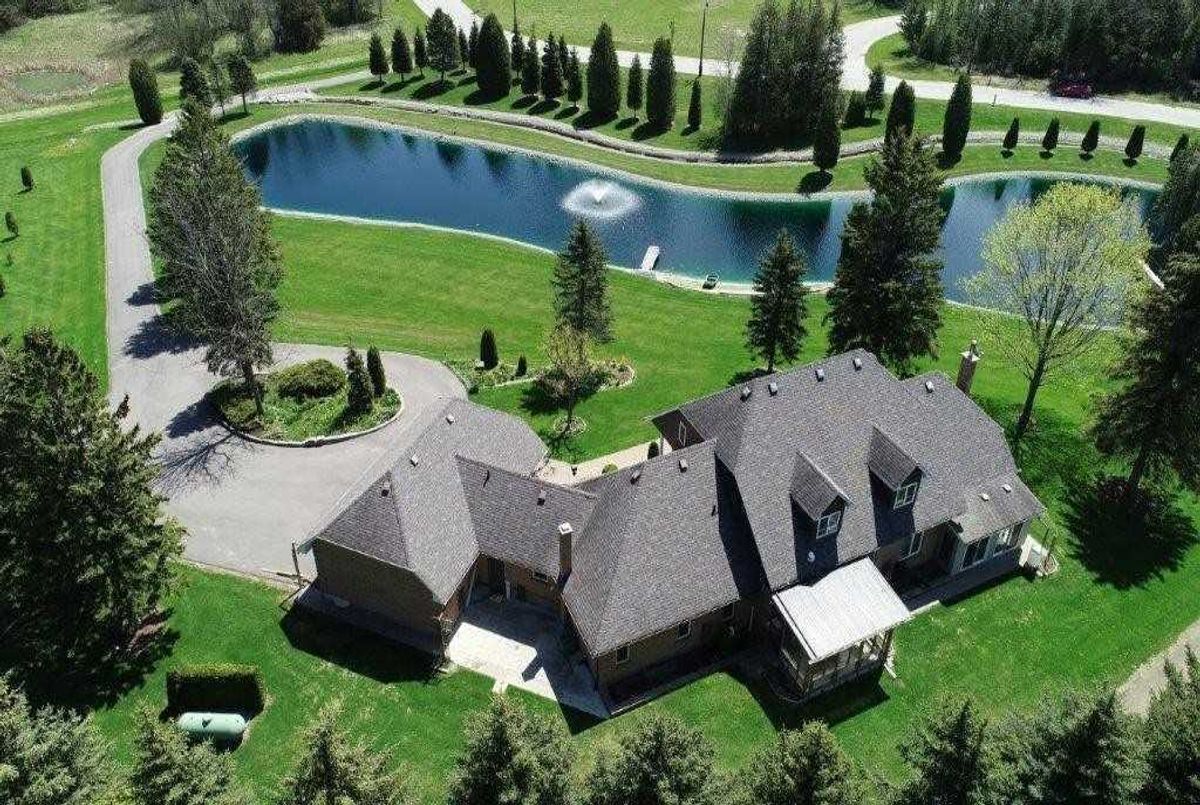 8 Peter Schneider Dr 8 Peter Schneider Dr East Gwillimbury