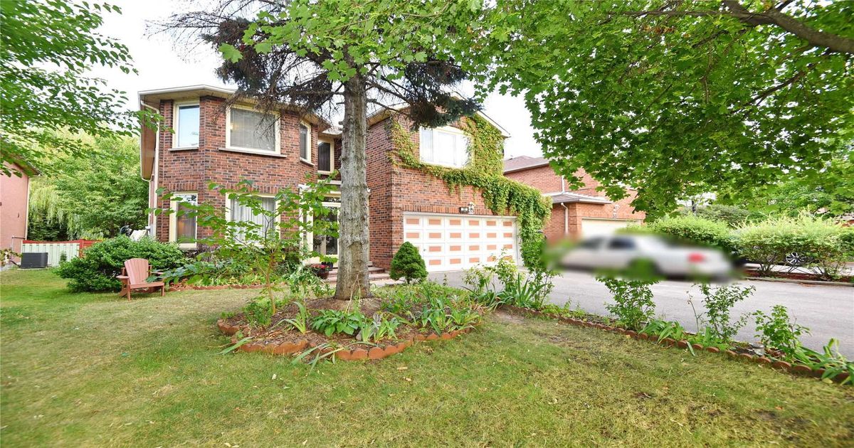 35 Norman Ross Dr Markham